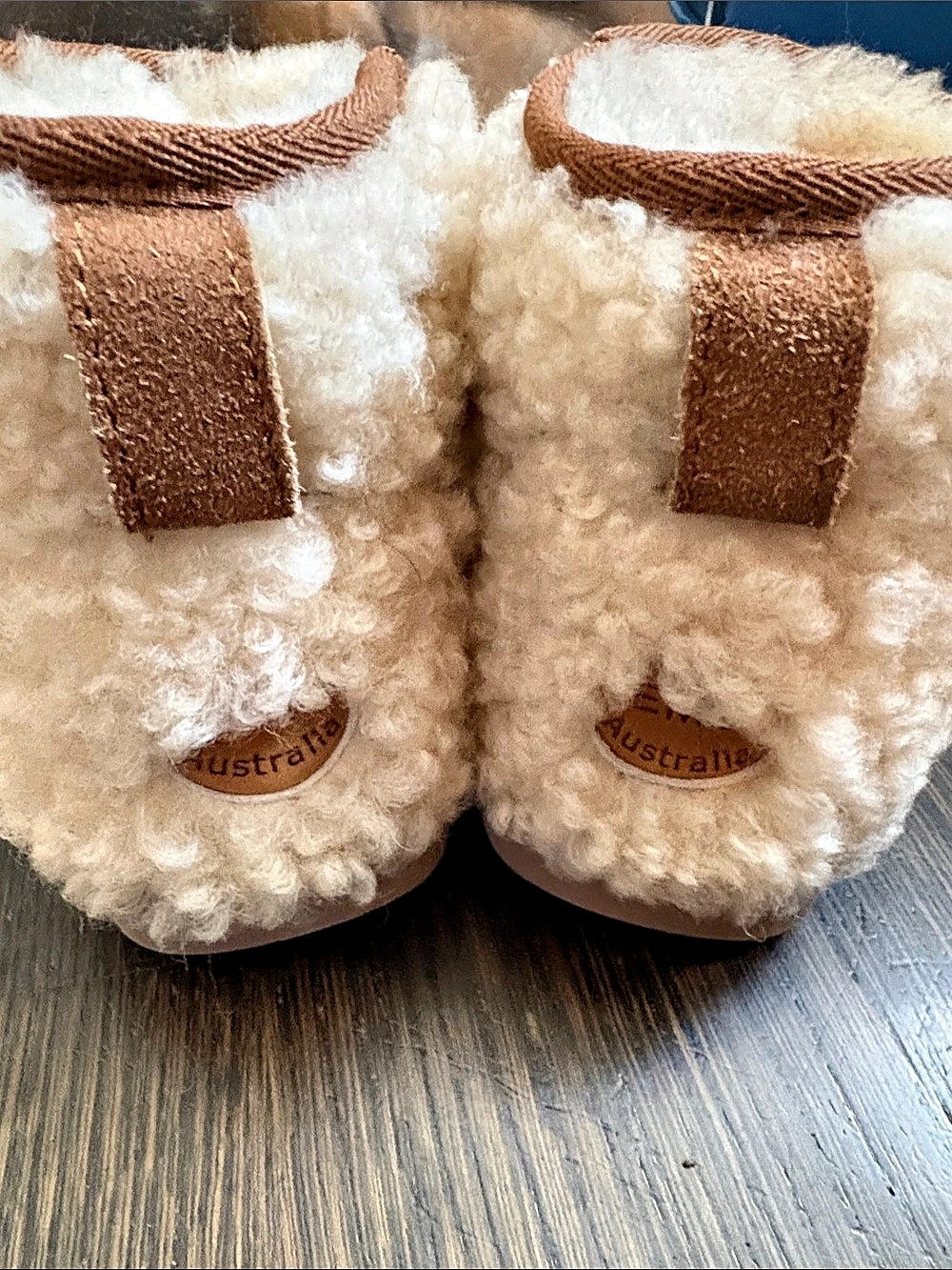 EMU Australia Joy Teddy Fleece Slippers in Cream US 6 Like New - Picture 2 of 5